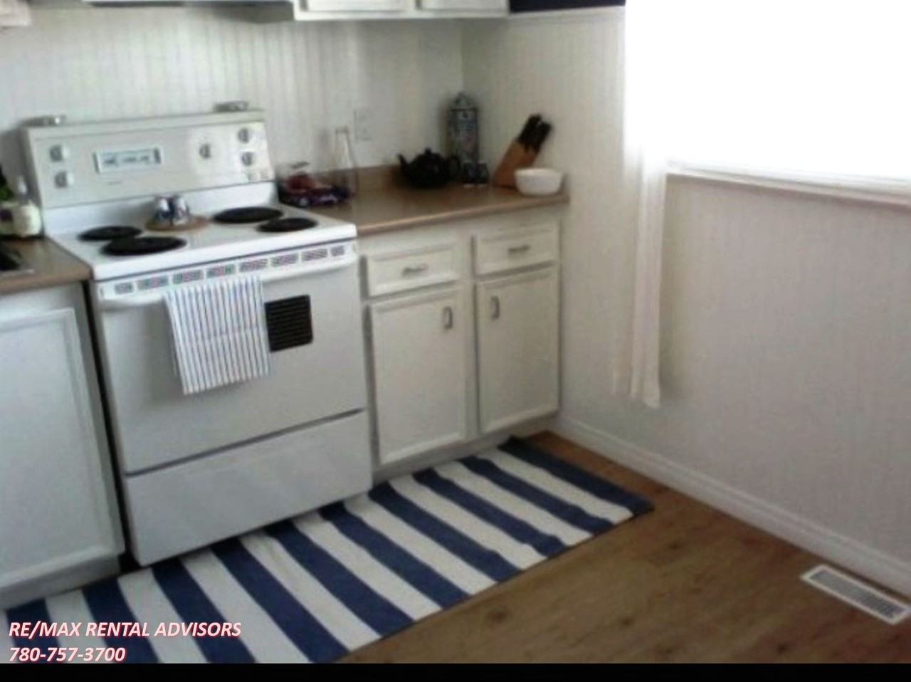 1644 37 Street Northwest - Photo 3 of 11