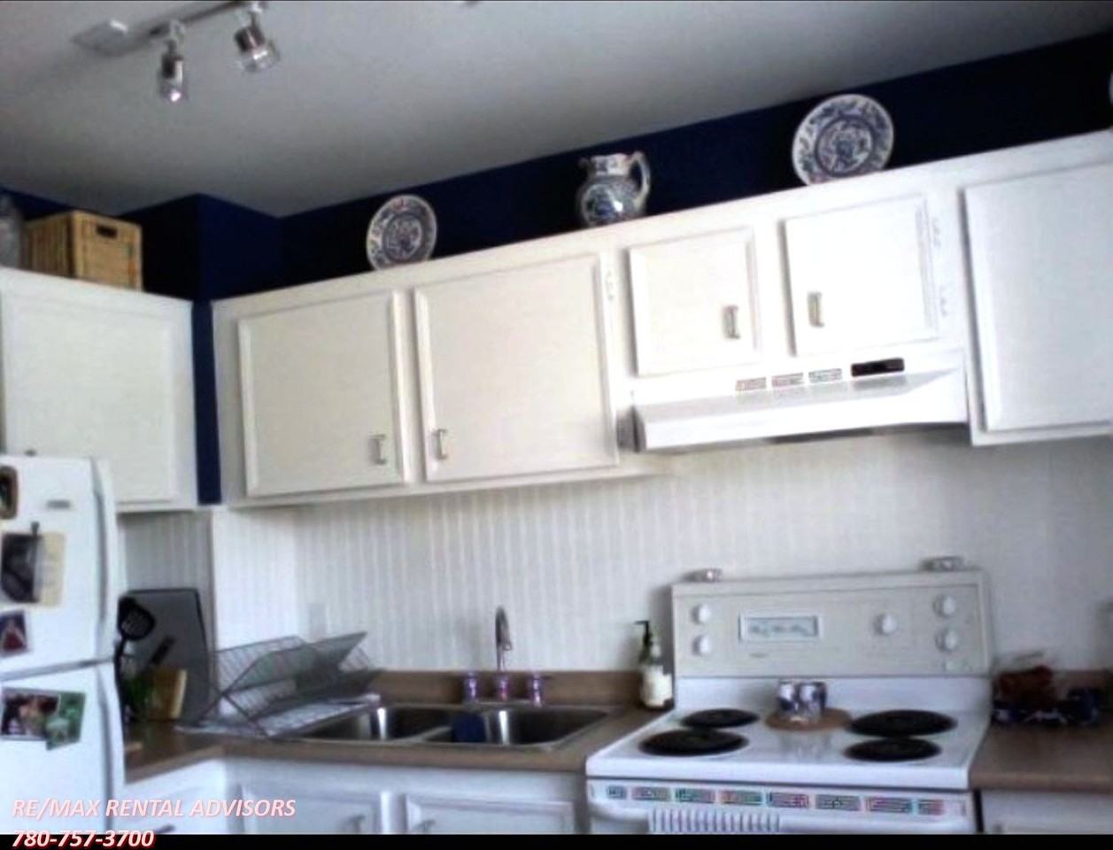 1644 37 Street Northwest - Photo 4 of 11