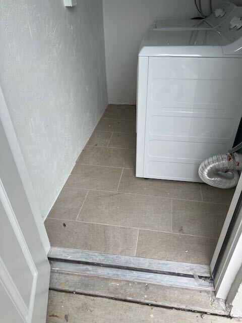 1611 S Johnson St #2 - Photo 3 of 12