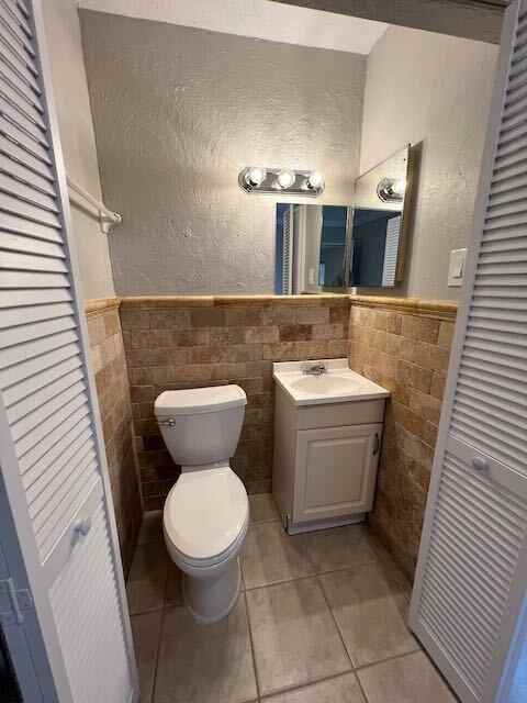 1611 S Johnson St #2 - Photo 6 of 12