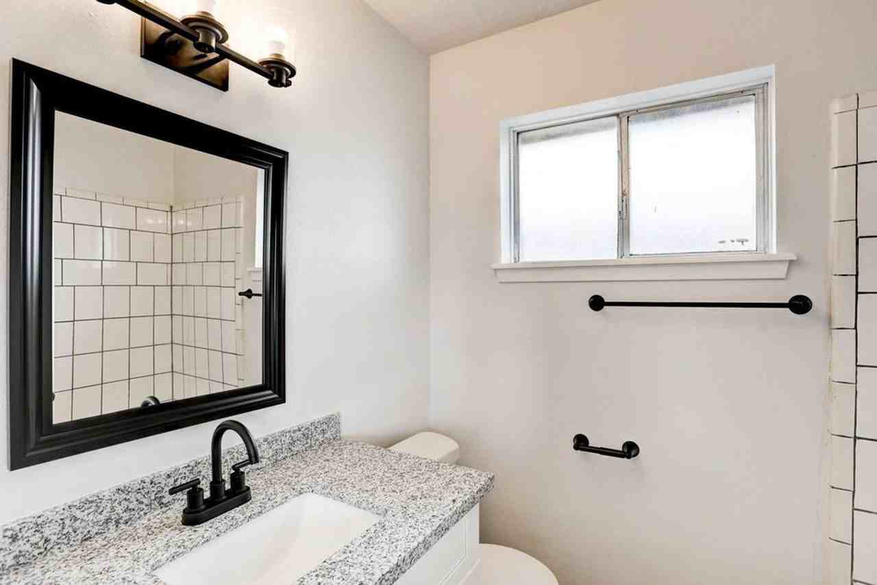 5613 Armstrong Dr - Photo 7 of 10