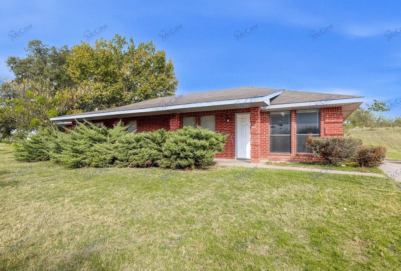 213 Joyce St #B - Photo 2 of 22