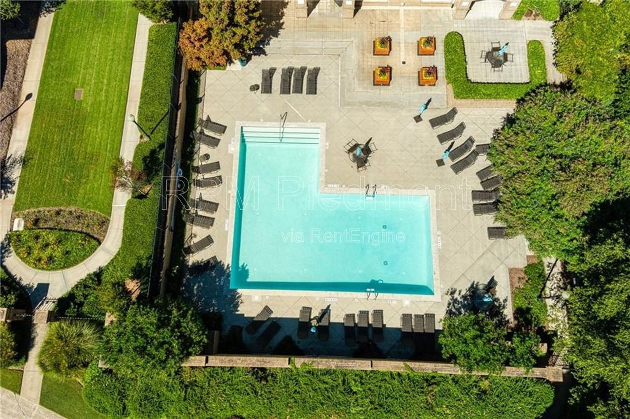 220 Renaissance Parkway Northeast #1207 - Photo 5 of 27