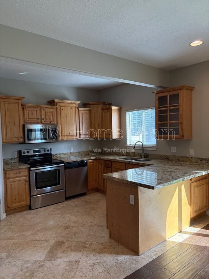 260 E Ailee Ln #C - Photo 3 of 14