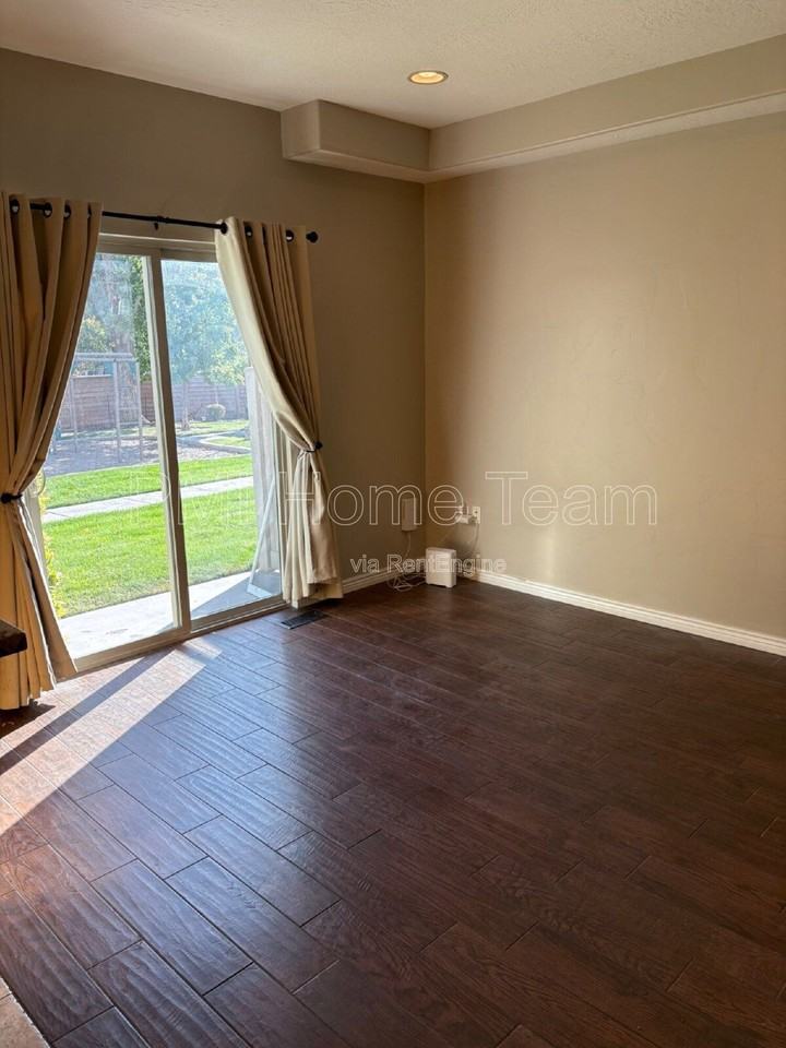 260 E Ailee Ln #C - Photo 4 of 14