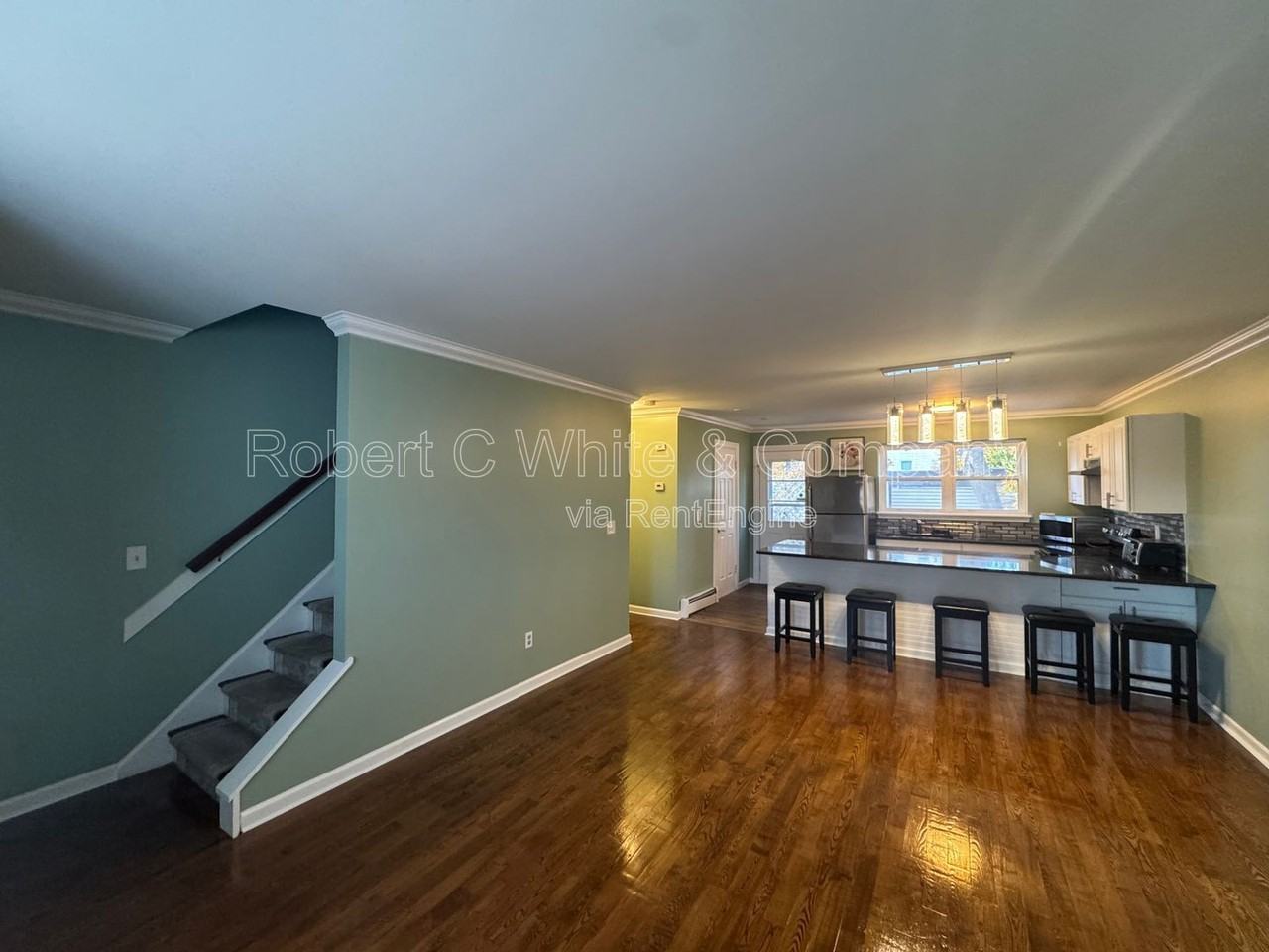 389 Lombard St #2 - Photo 4 of 9