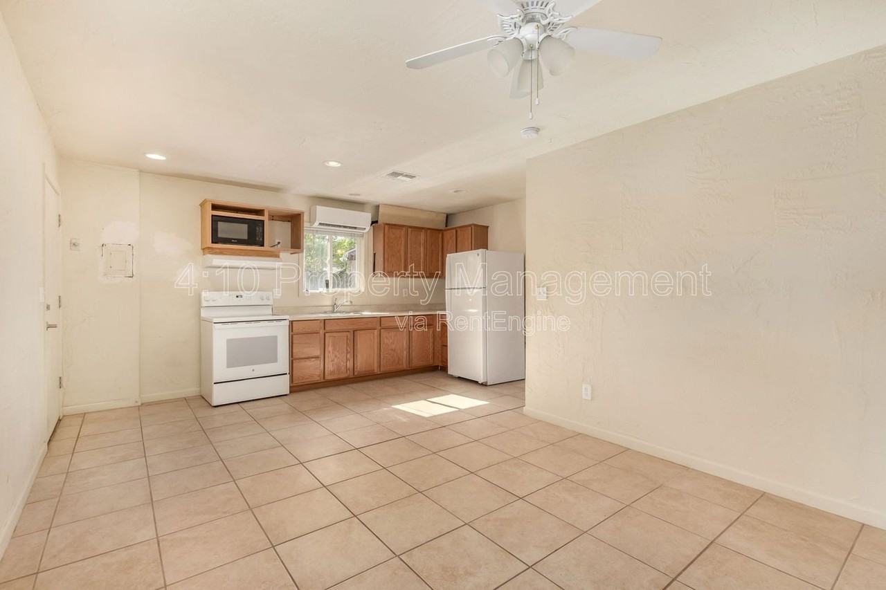 1626 W Taylor St #2 - Photo 4 of 16