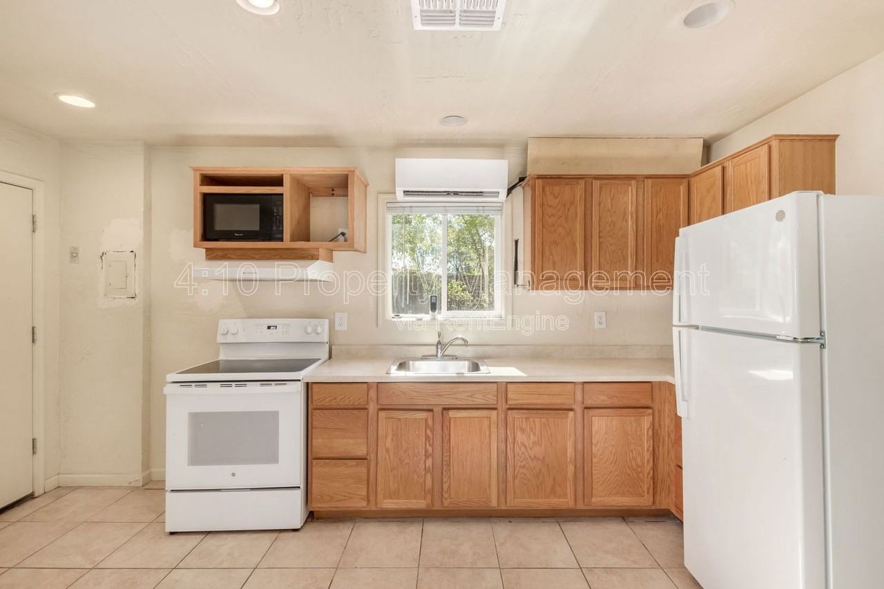 1626 W Taylor St #2 - Photo 6 of 16