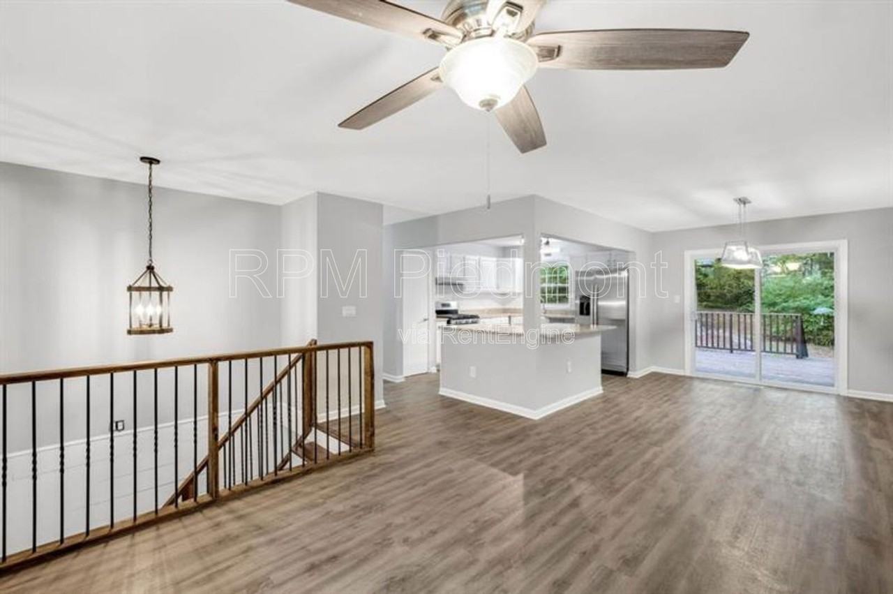 2966 Fern Valley Drive Southwest - Photo 7 of 26