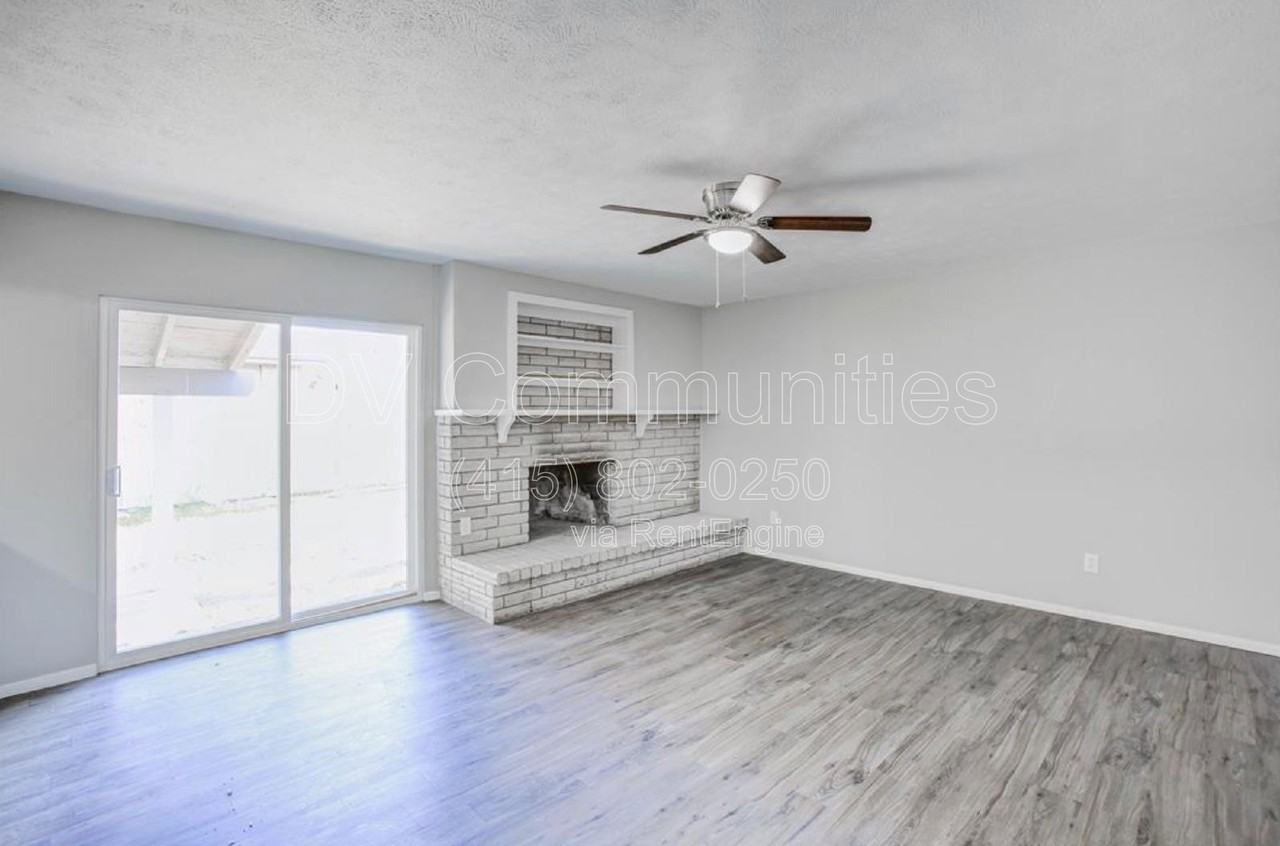 5806 Evening Shadows Ln - Photo 6 of 24