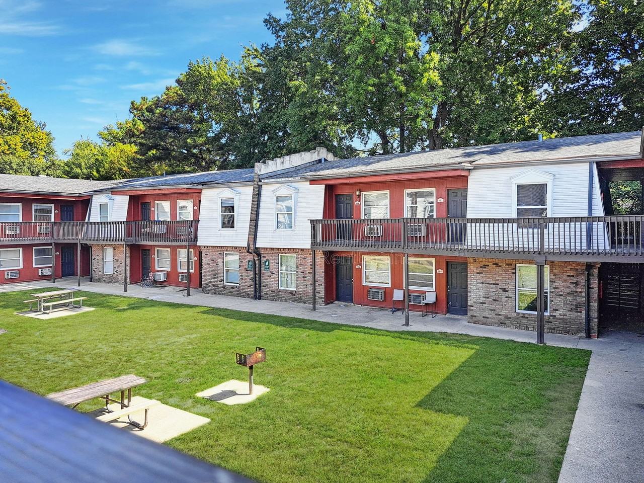 412 Poplar Level Court #412 - Photo 2 of 15