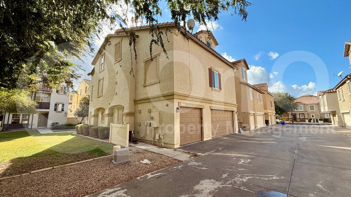 1335 S Sabino Dr - Photo 3 of 26