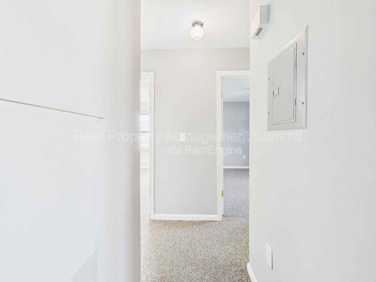 1020 Rockway Street #8 - Photo 7 of 18