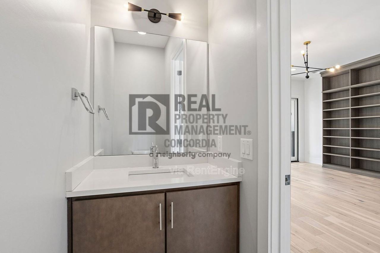 1242 2nd Avenue South #6 - Photo 7 of 49