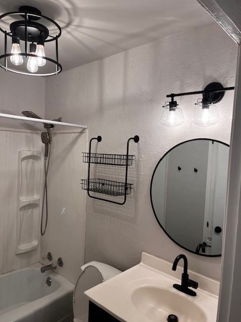 907 Foster Ave #907 - Photo 4 of 8