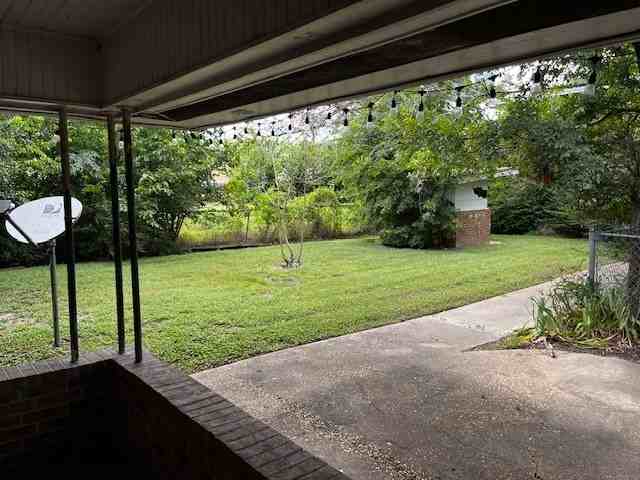 907 Foster Ave #907 - Photo 7 of 8