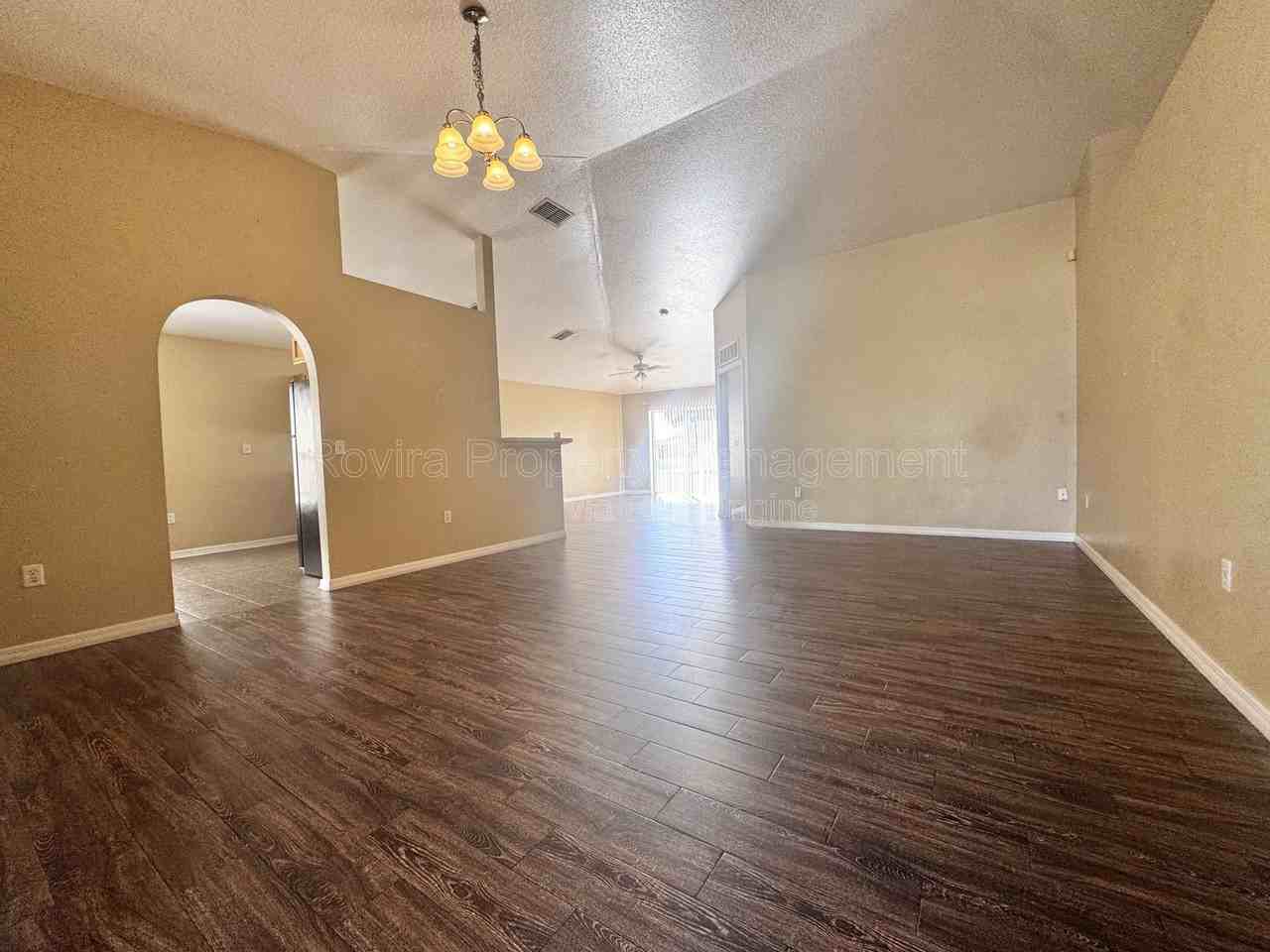 5536 Sycamore Canyon Dr - Photo 2 of 16