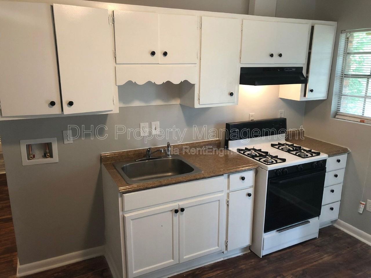 6505 Raymond Drive - Photo 4 of 13