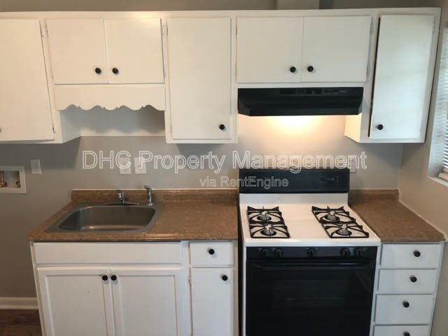 6505 Raymond Drive - Photo 5 of 13