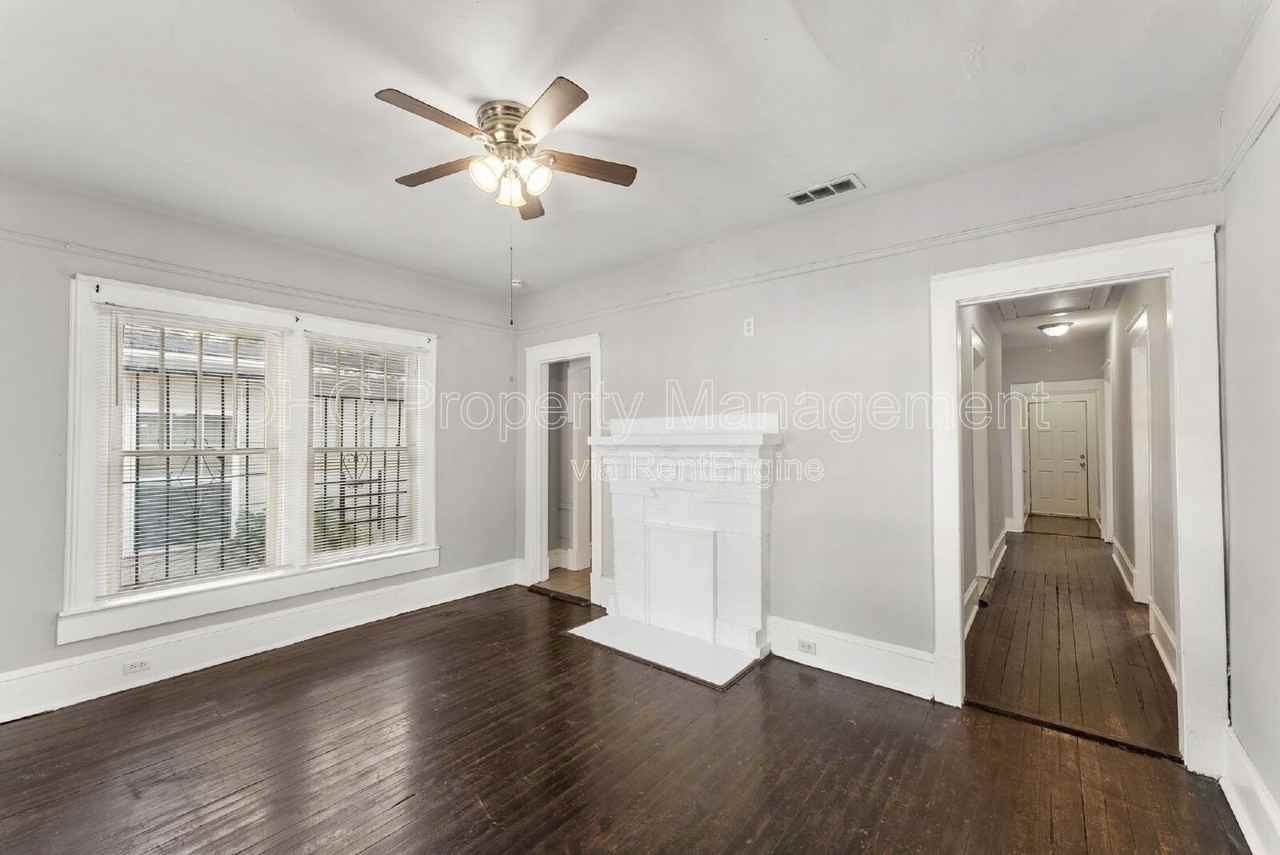 896 Spencer Street Northwest - Photo 3 of 11