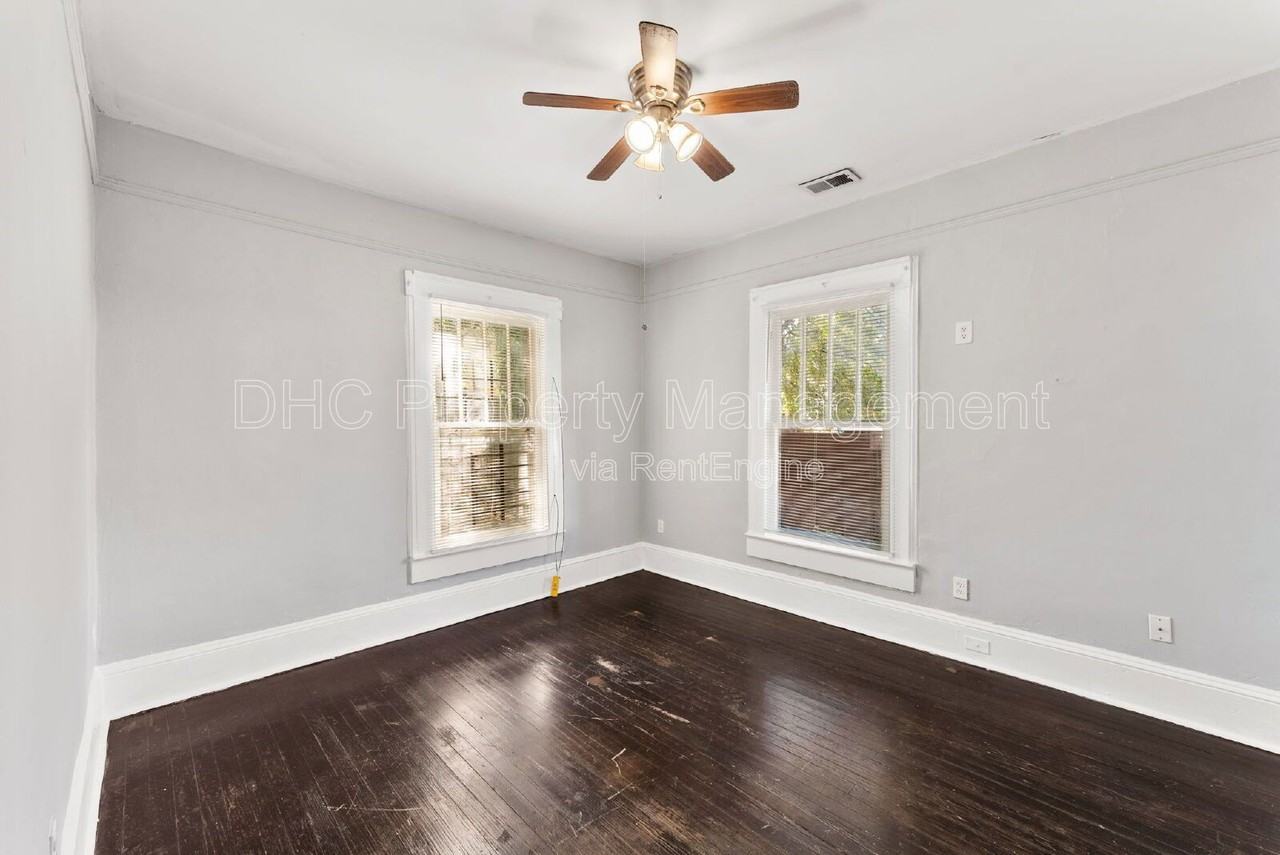 896 Spencer Street Northwest - Photo 5 of 11