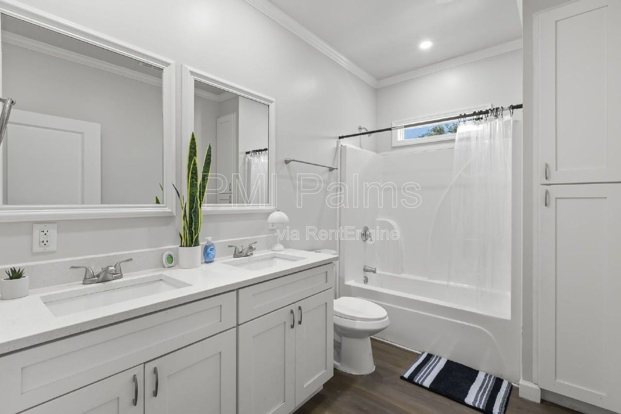 1521 Preston St S - Photo 4 of 43