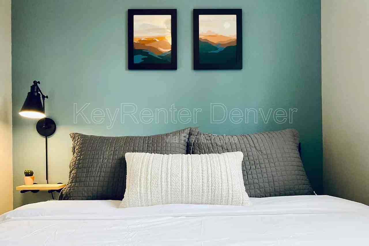 1454 Ivy St - Photo 6 of 19