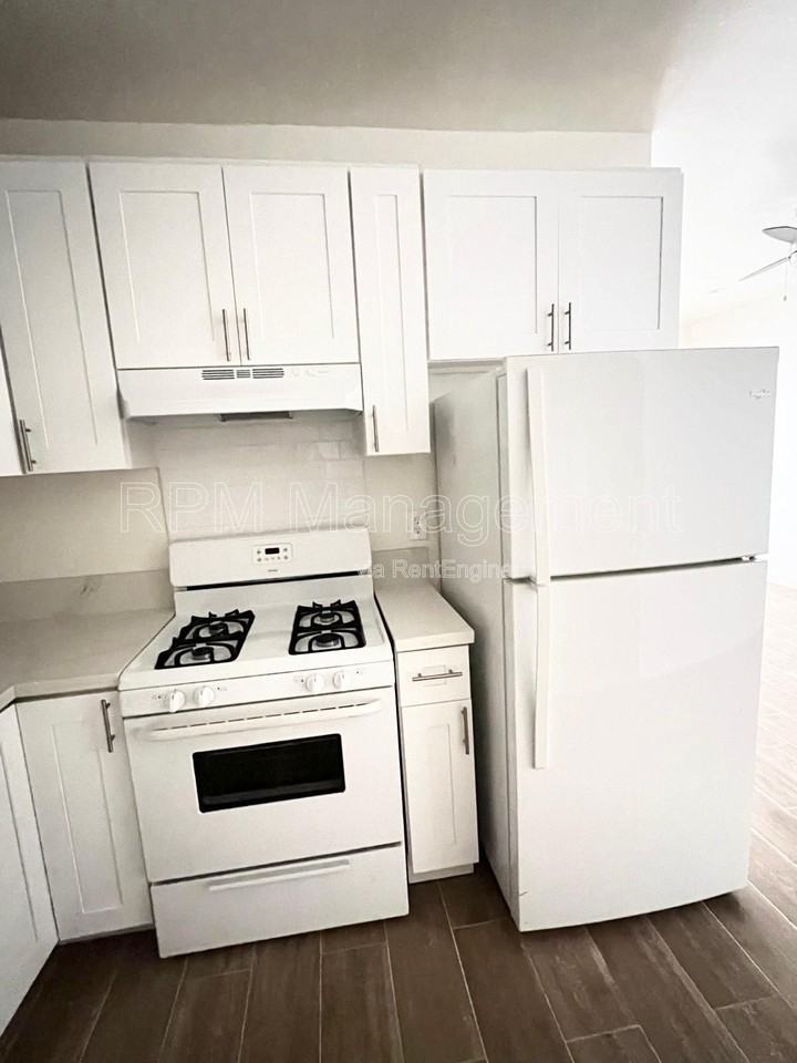 619 South Normandie Avenue #3 - Photo 6 of 8