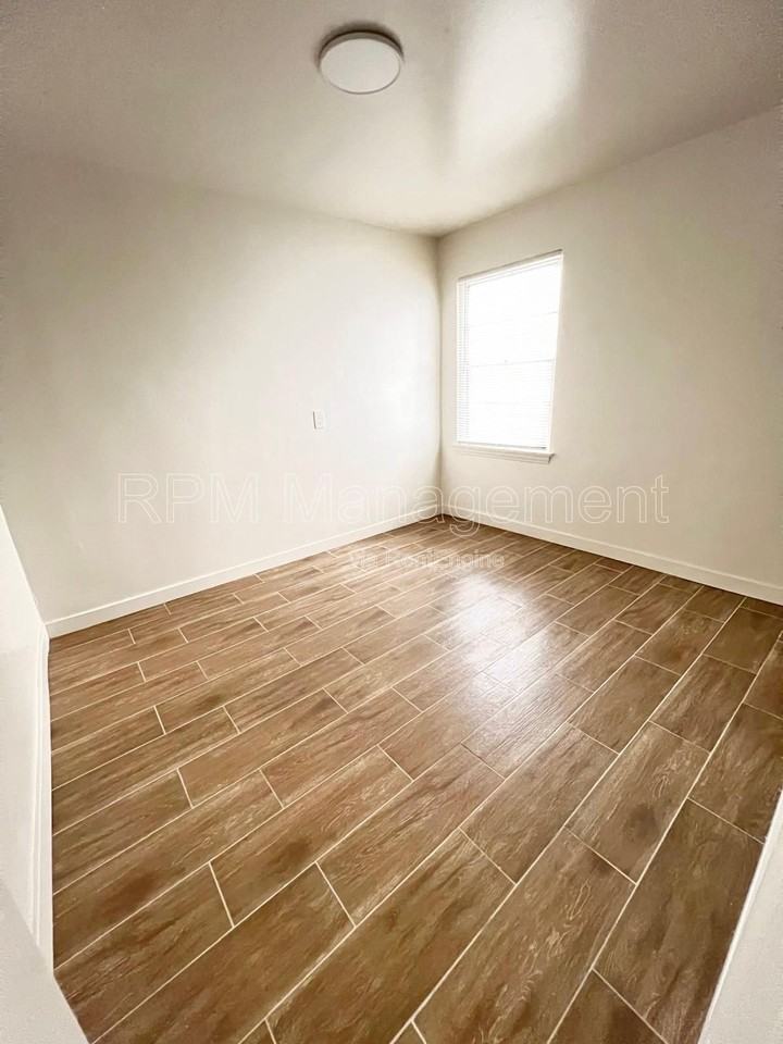 619 South Normandie Avenue #3 - Photo 7 of 8