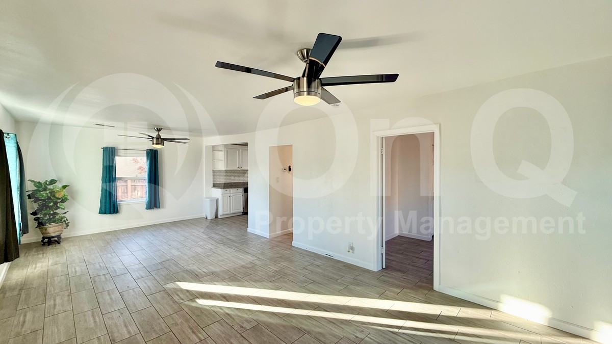 1922 W Jefferson St - Photo 5 of 15