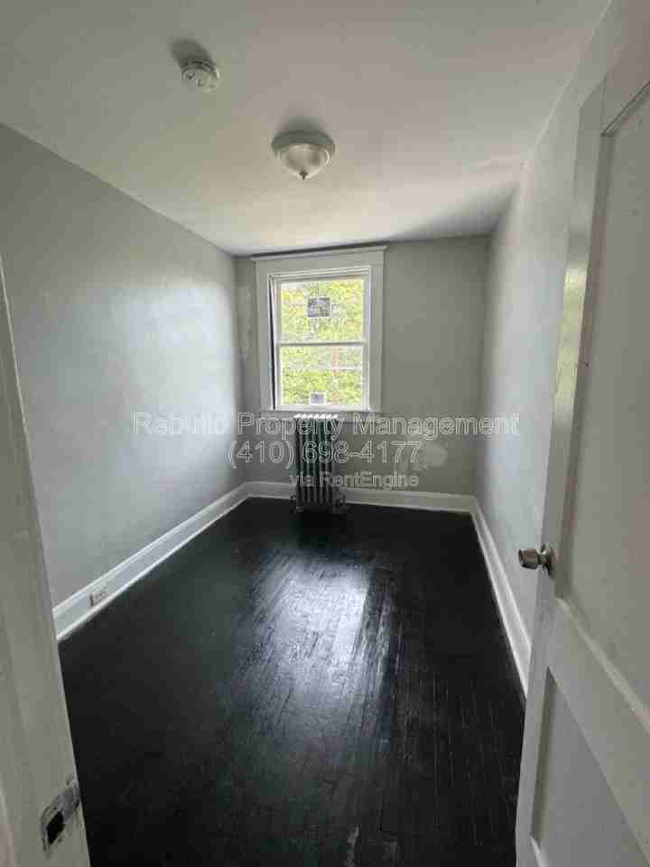 3328 Lawnview Ave - Photo 7 of 9