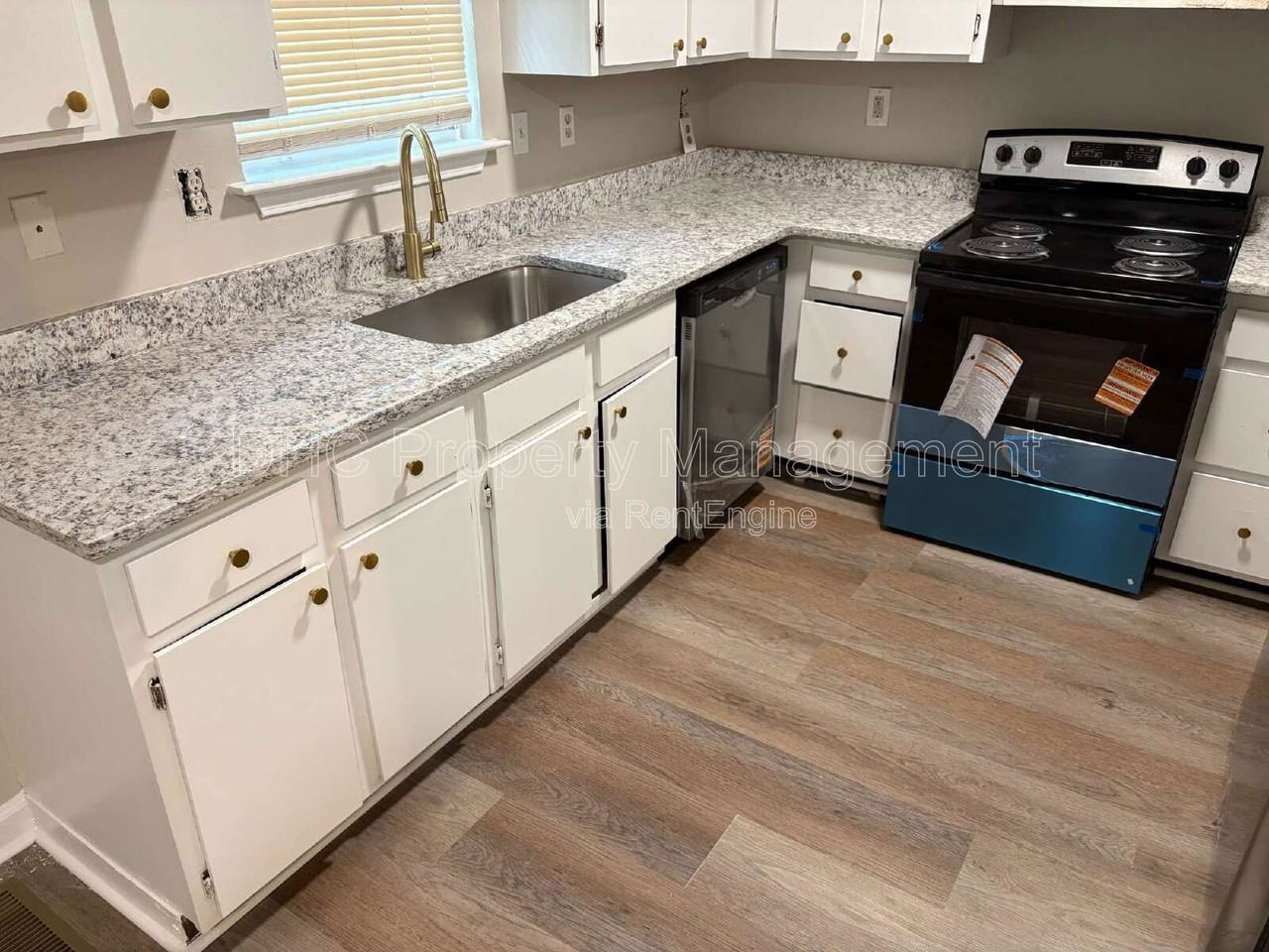 1944 North Avenue Northwest - Photo 3 of 20