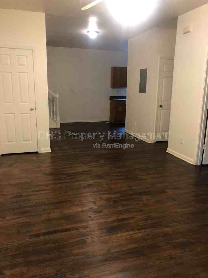 1944 North Avenue Northwest - Photo 5 of 20