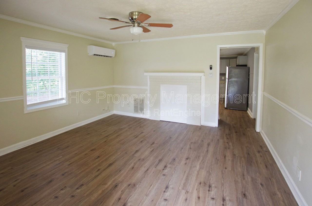 1135 East Fayetteville Road - Photo 6 of 14