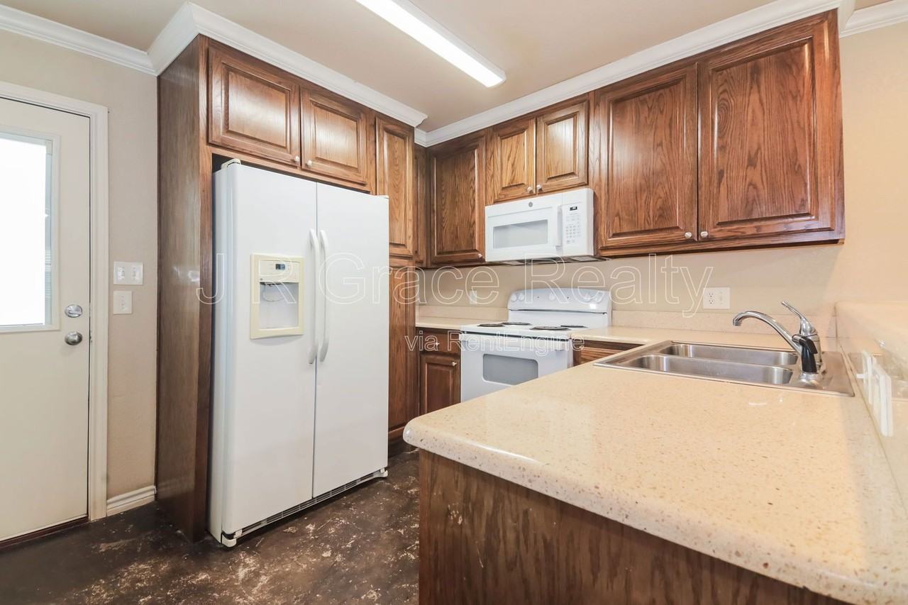 756 Rocky Ridge Flats - Photo 5 of 15