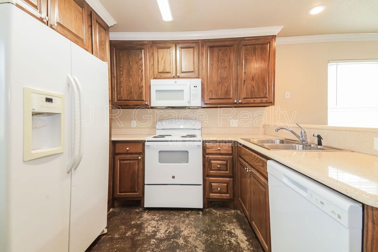 756 Rocky Ridge Flats - Photo 6 of 15