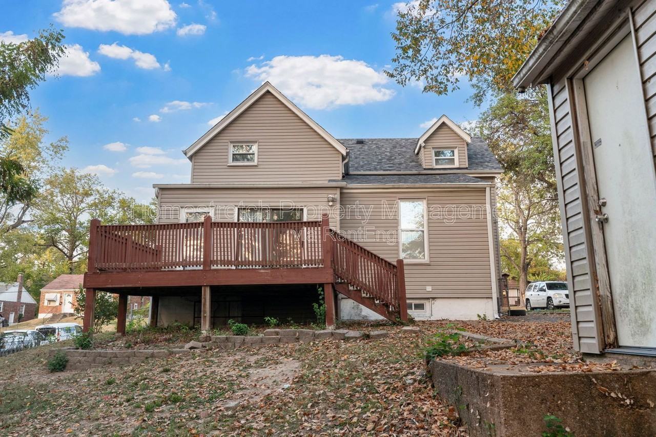 2420 Shirley Ave - Photo 6 of 27