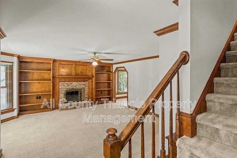 4904 Kinross Ct - Photo 6 of 30