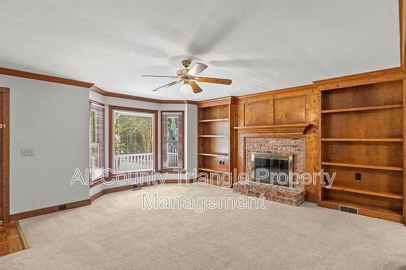 4904 Kinross Ct - Photo 7 of 30