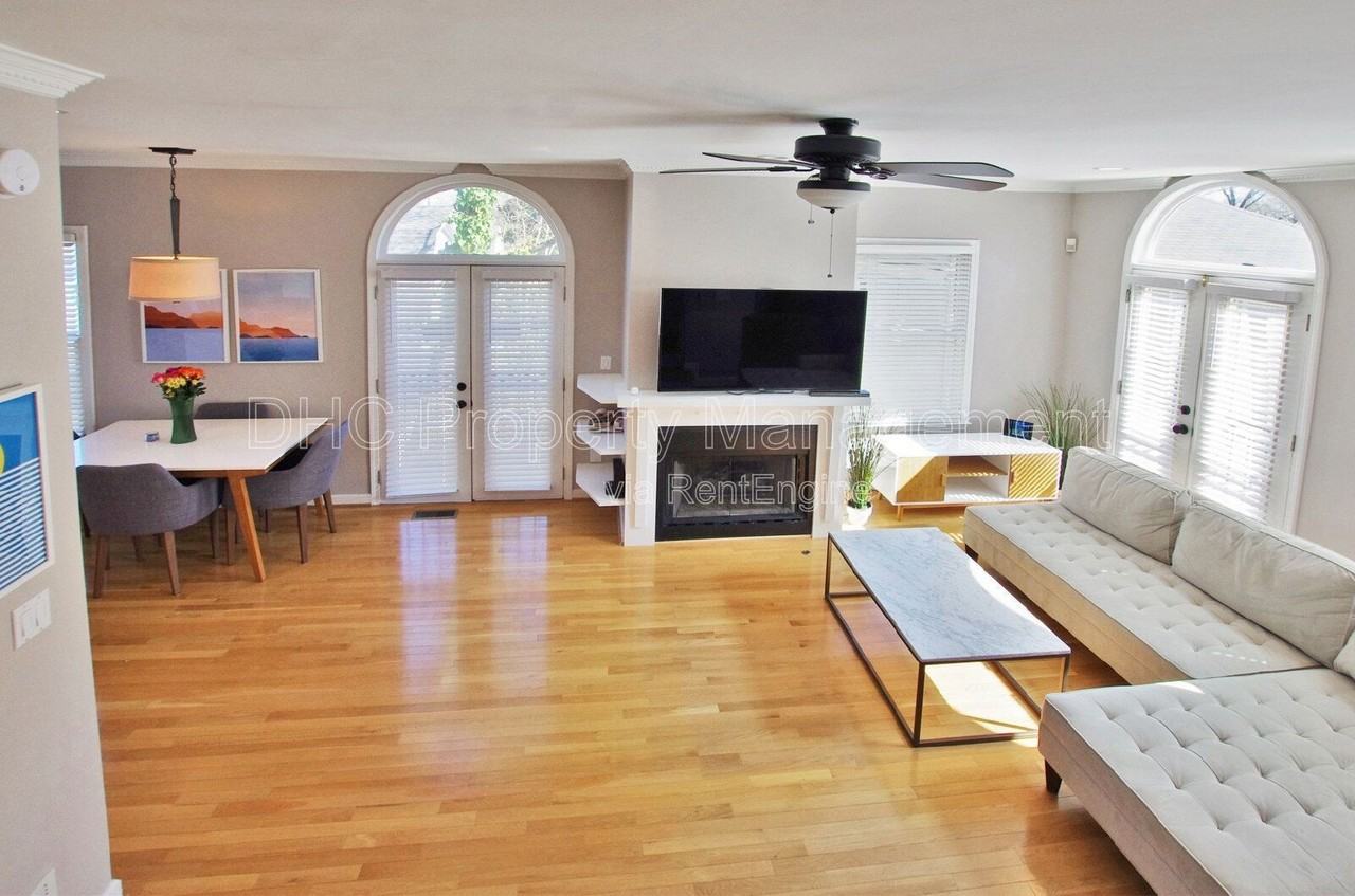 835 Piedmont Ave Ne - Photo 3 of 20