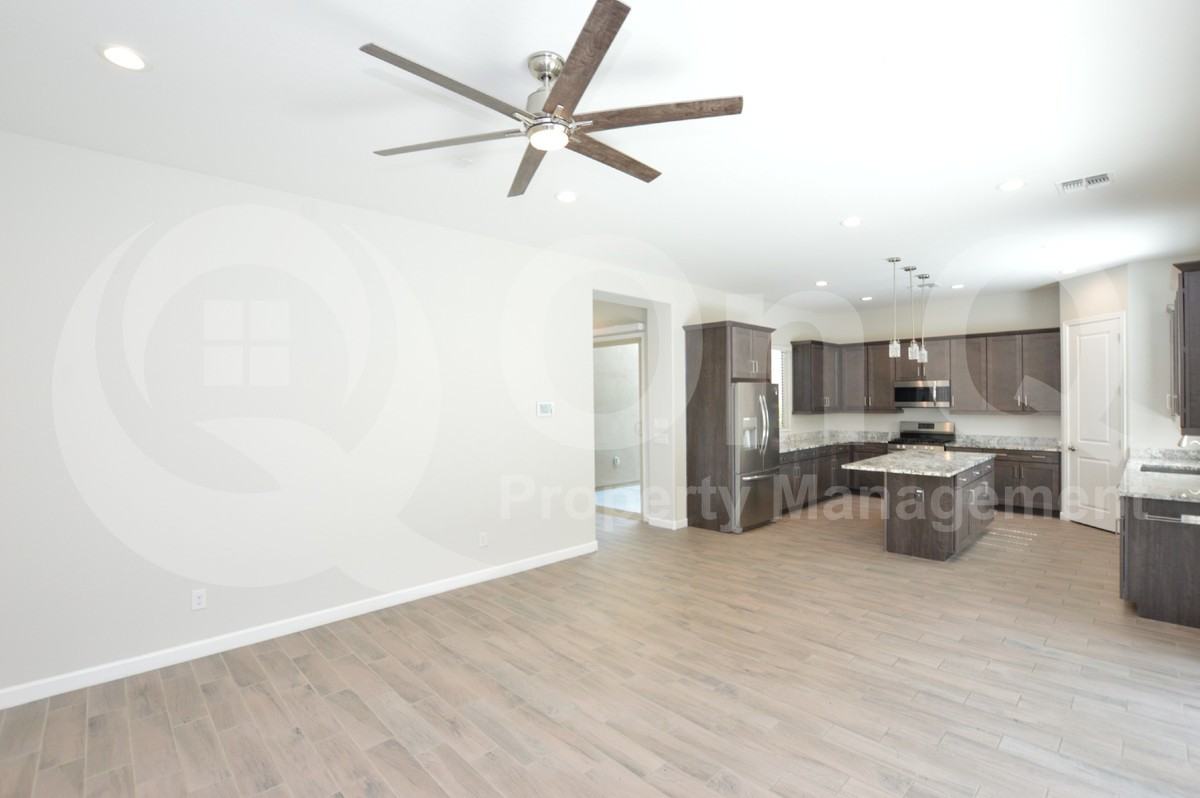 6515 E Bluefield Ave - Photo 6 of 24