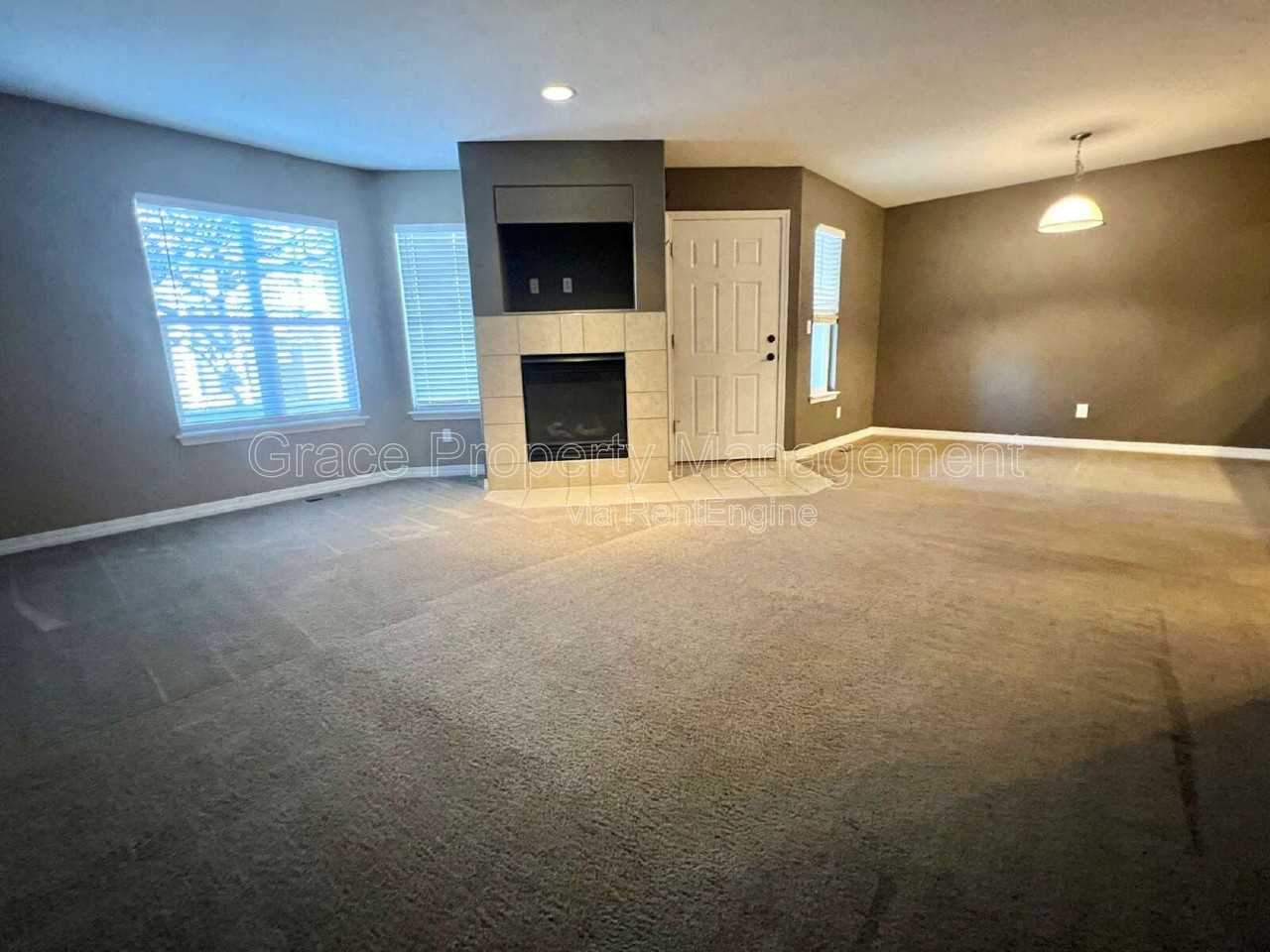 12828 Jasmine St #E - Photo 5 of 23