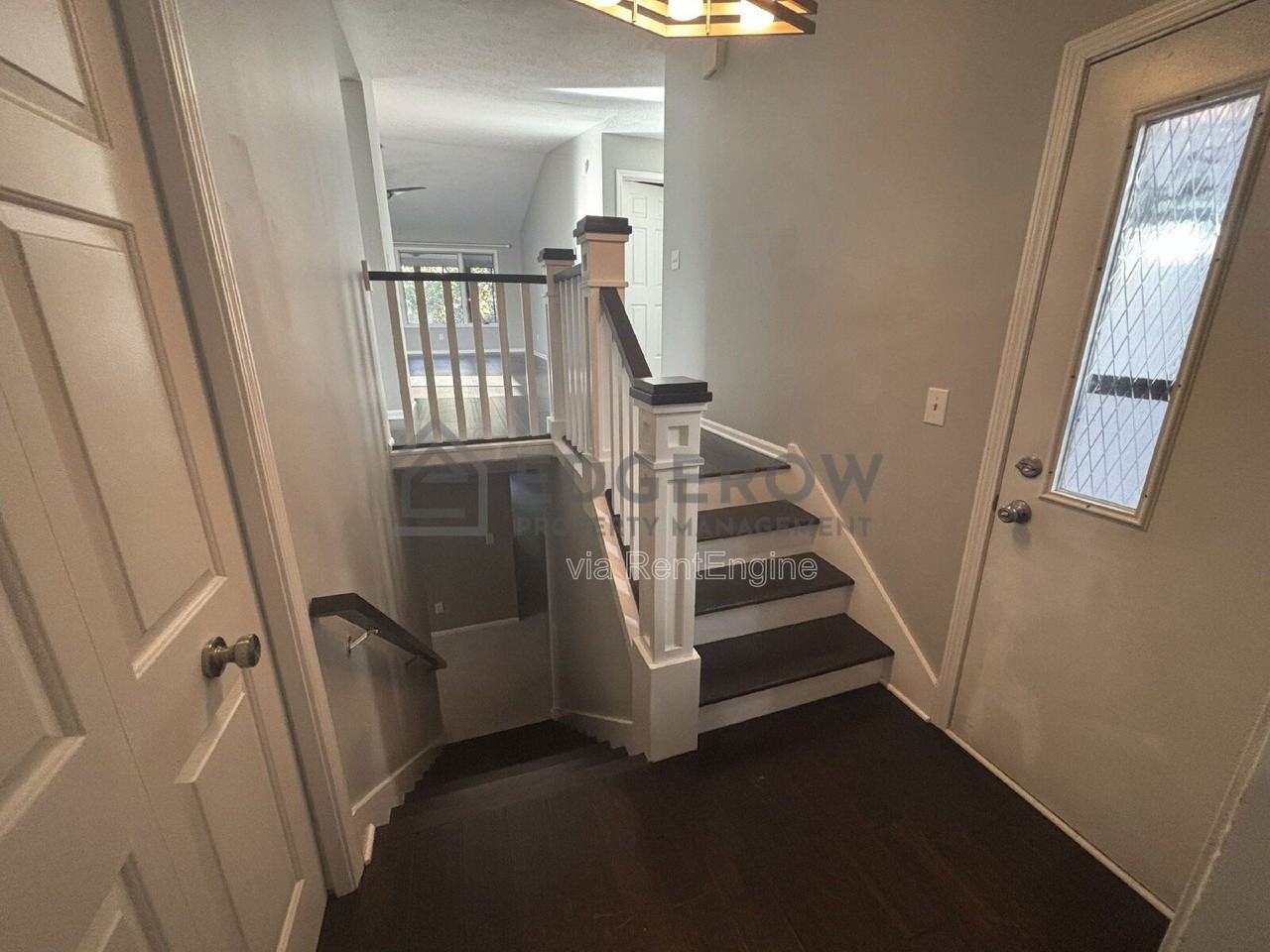 2726 Sandstone Ter Ne - Photo 2 of 18