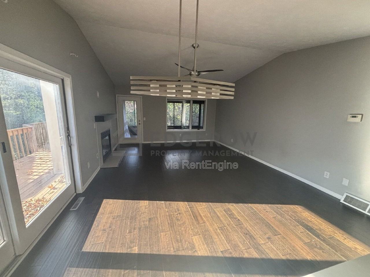 2726 Sandstone Ter Ne - Photo 5 of 18