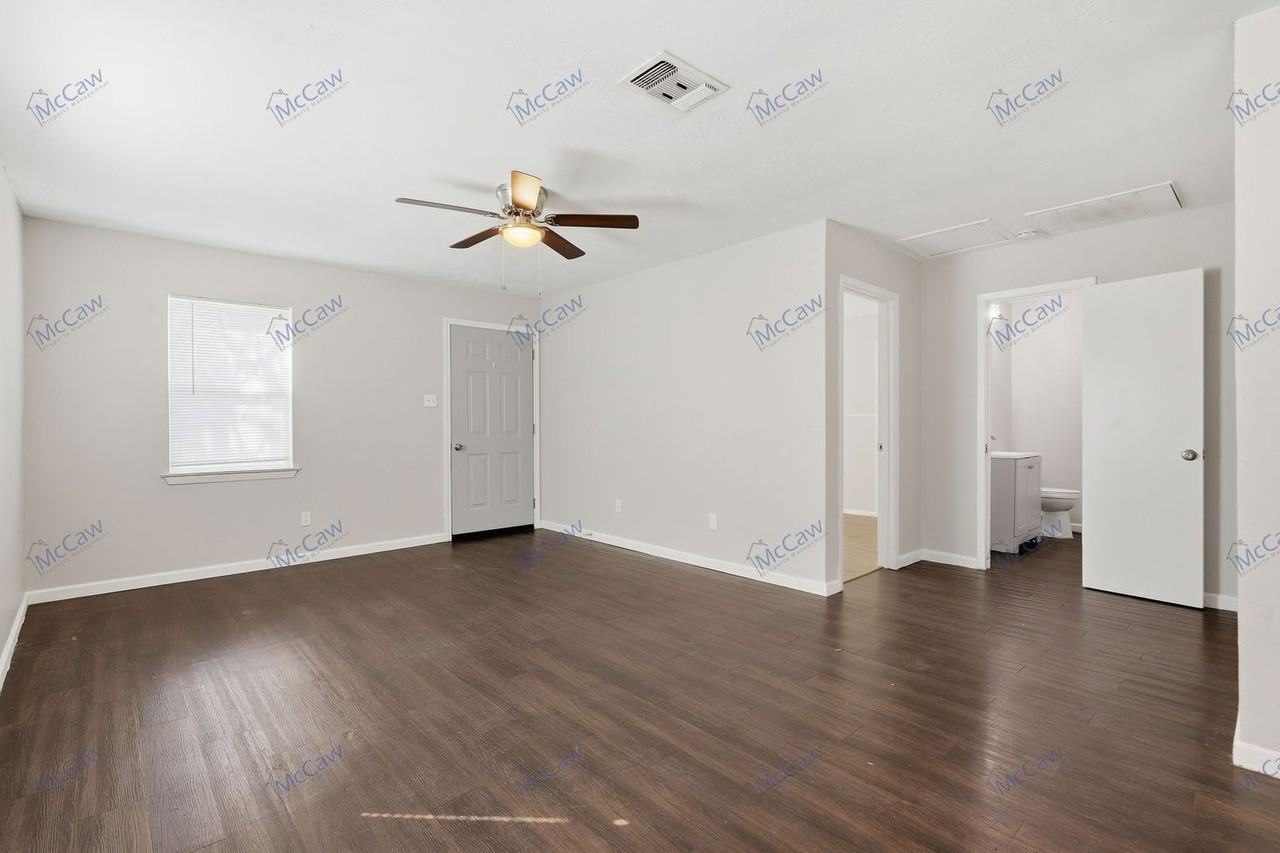 217 Joyce St #B - Photo 5 of 21