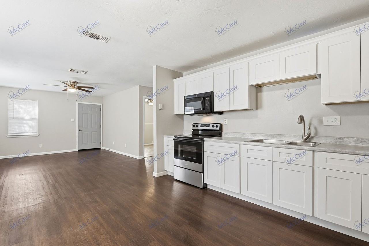 217 Joyce St #B - Photo 2 of 21