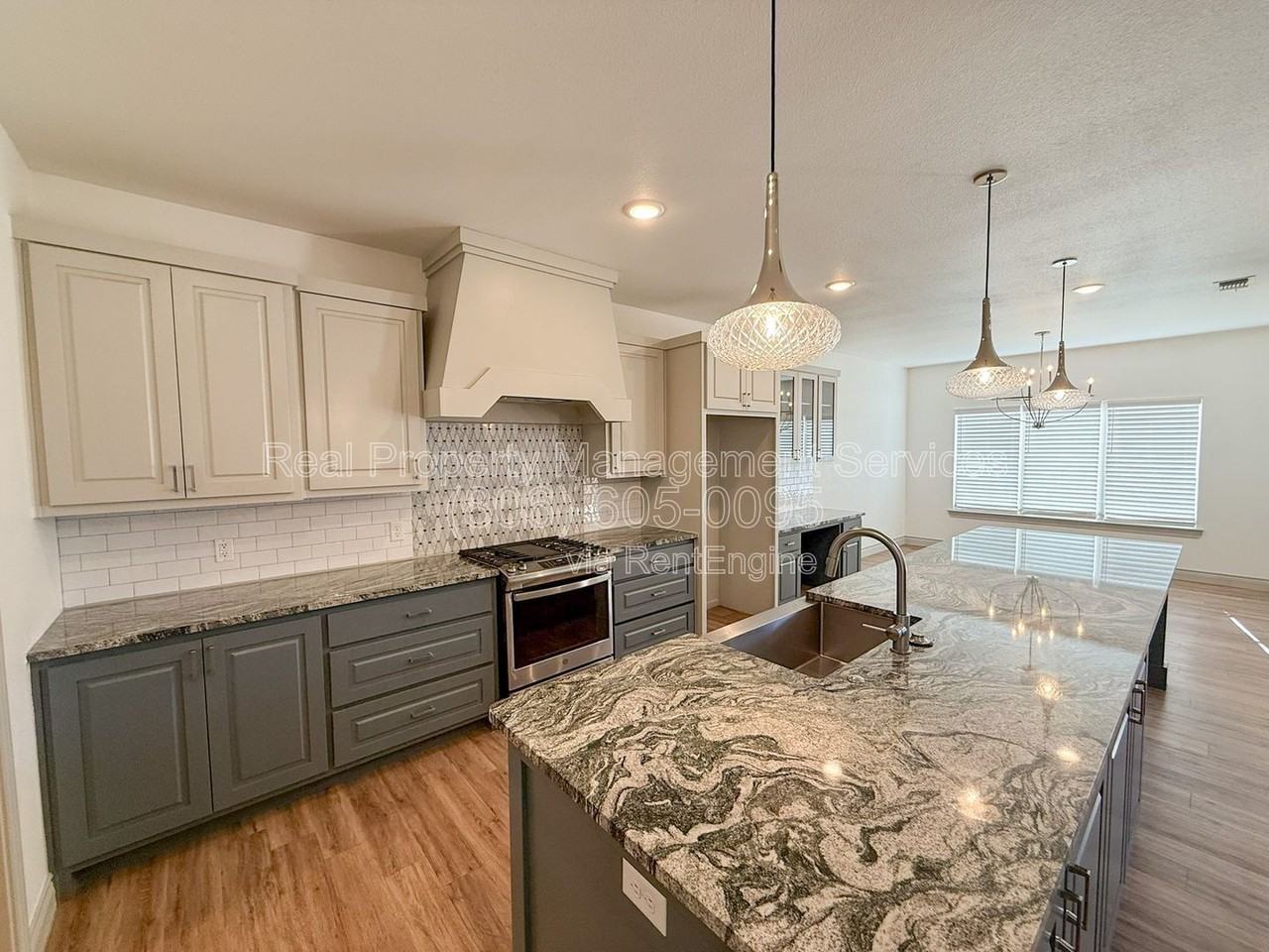 5705 118th St - Photo 4 of 14