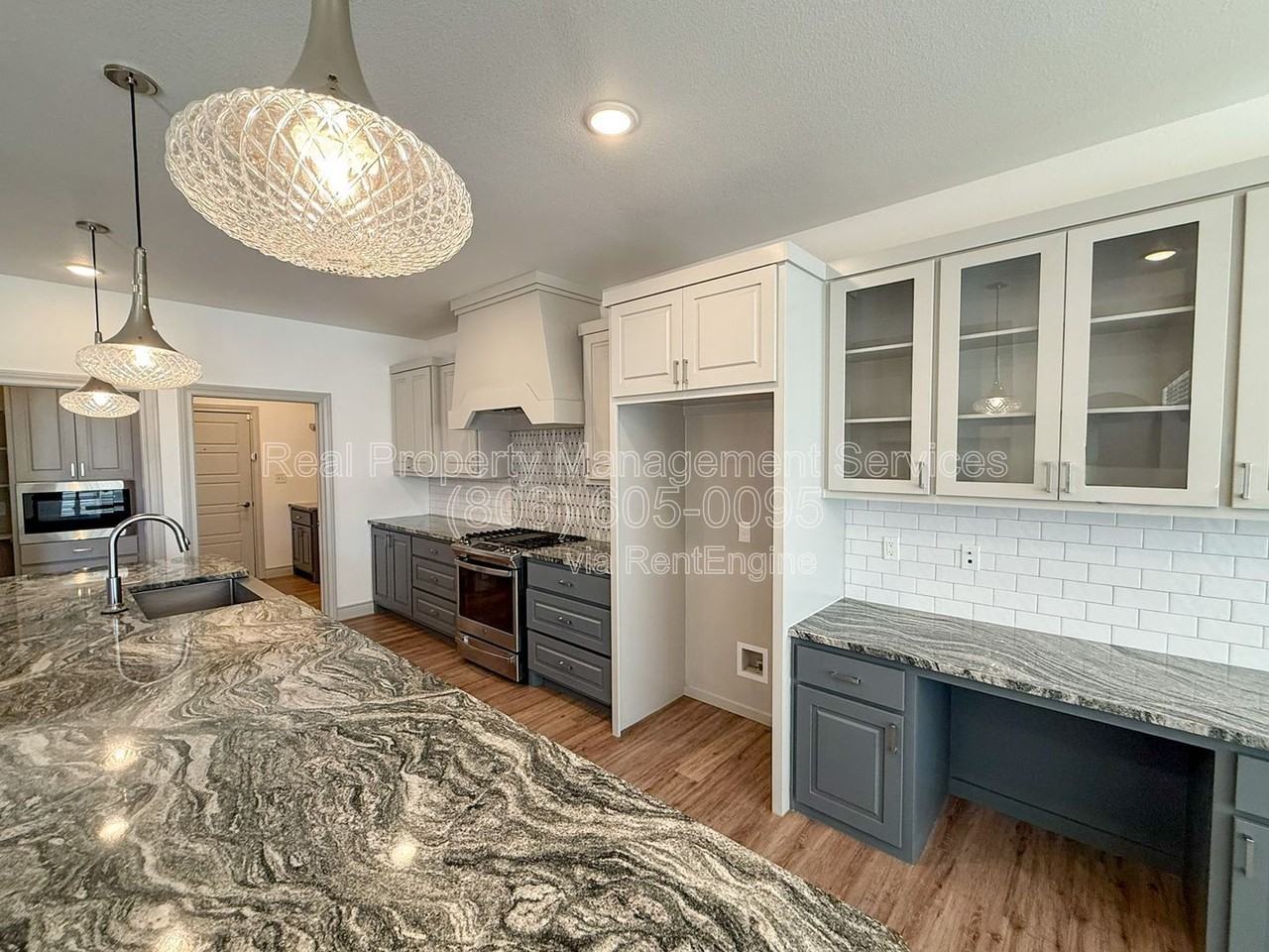5705 118th St - Photo 5 of 14