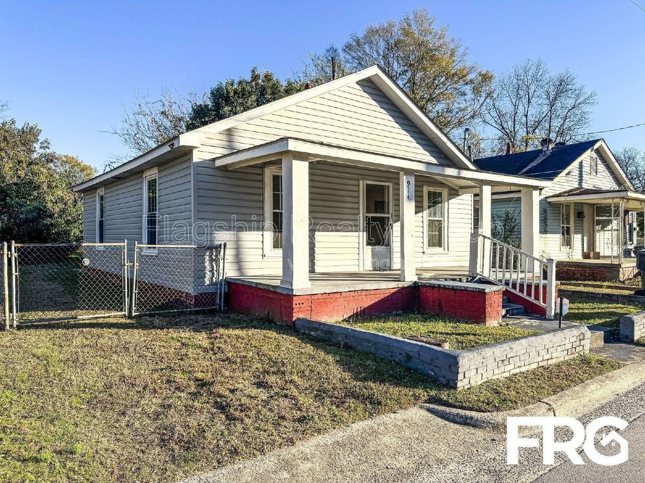 914 Seaboard St - Photo 3 of 24