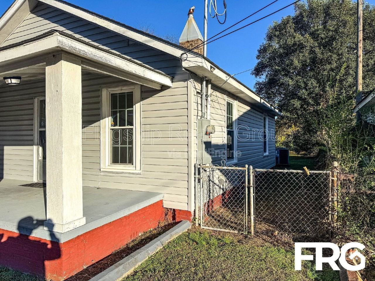 914 Seaboard St - Photo 4 of 24